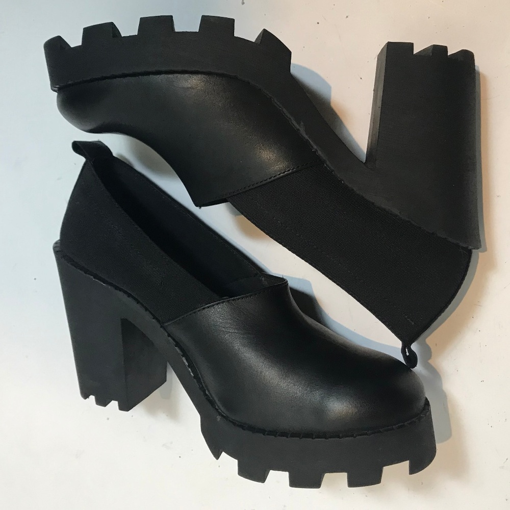 💰SALE💰Solective Chunky Heels